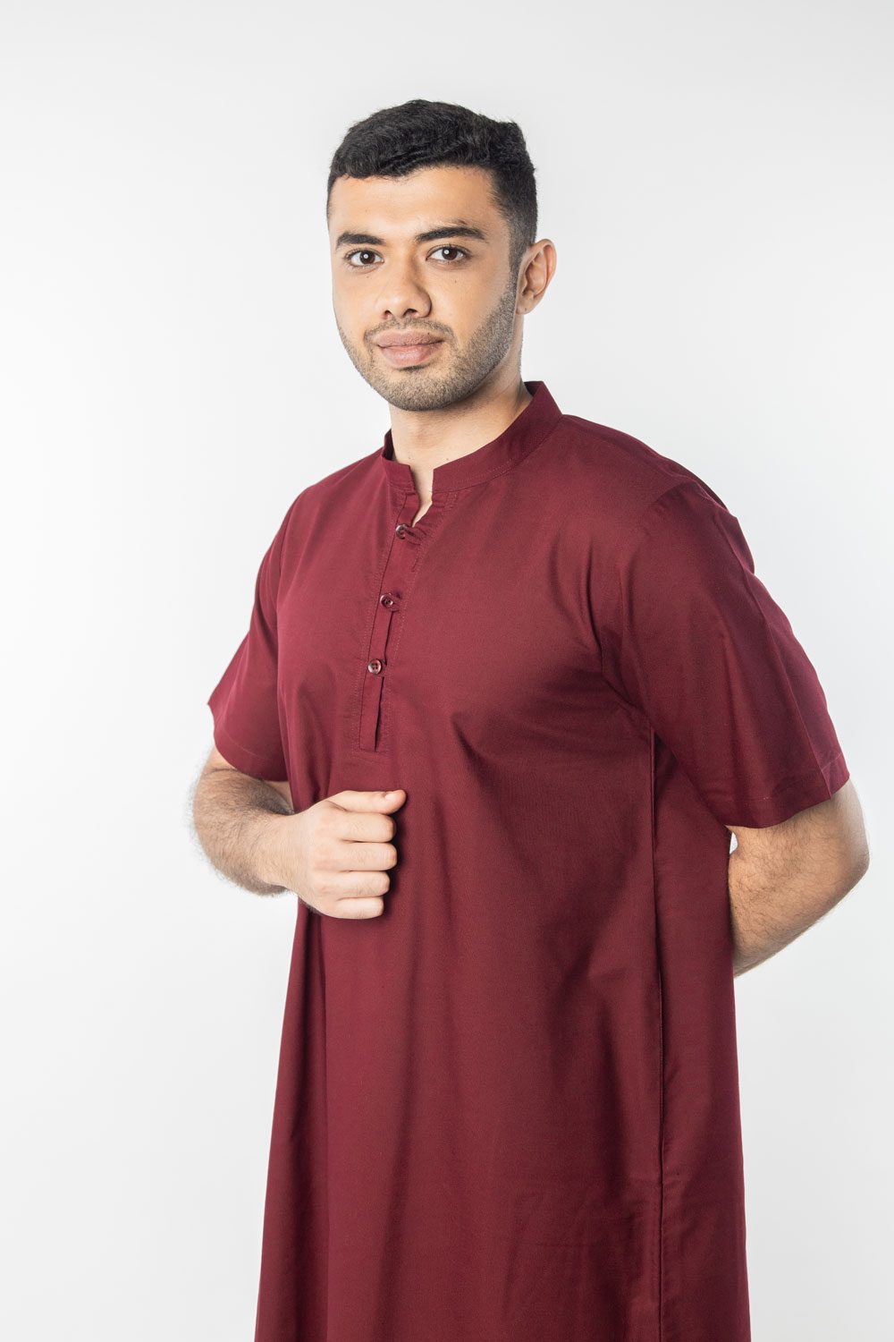 Hari maroon close shot half sleeves