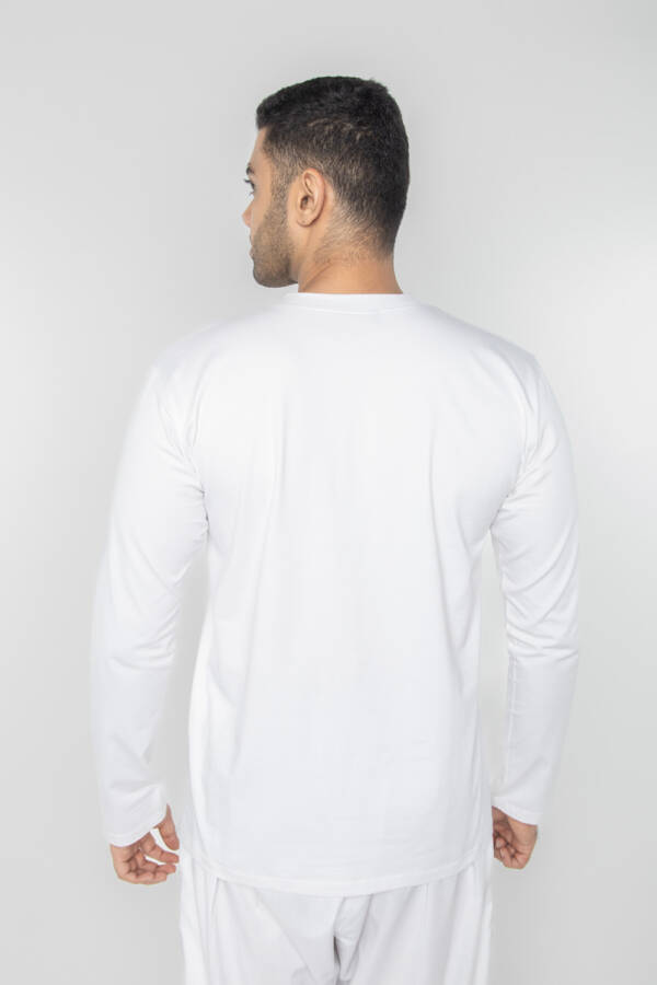Men's T-Shirt - Image 18