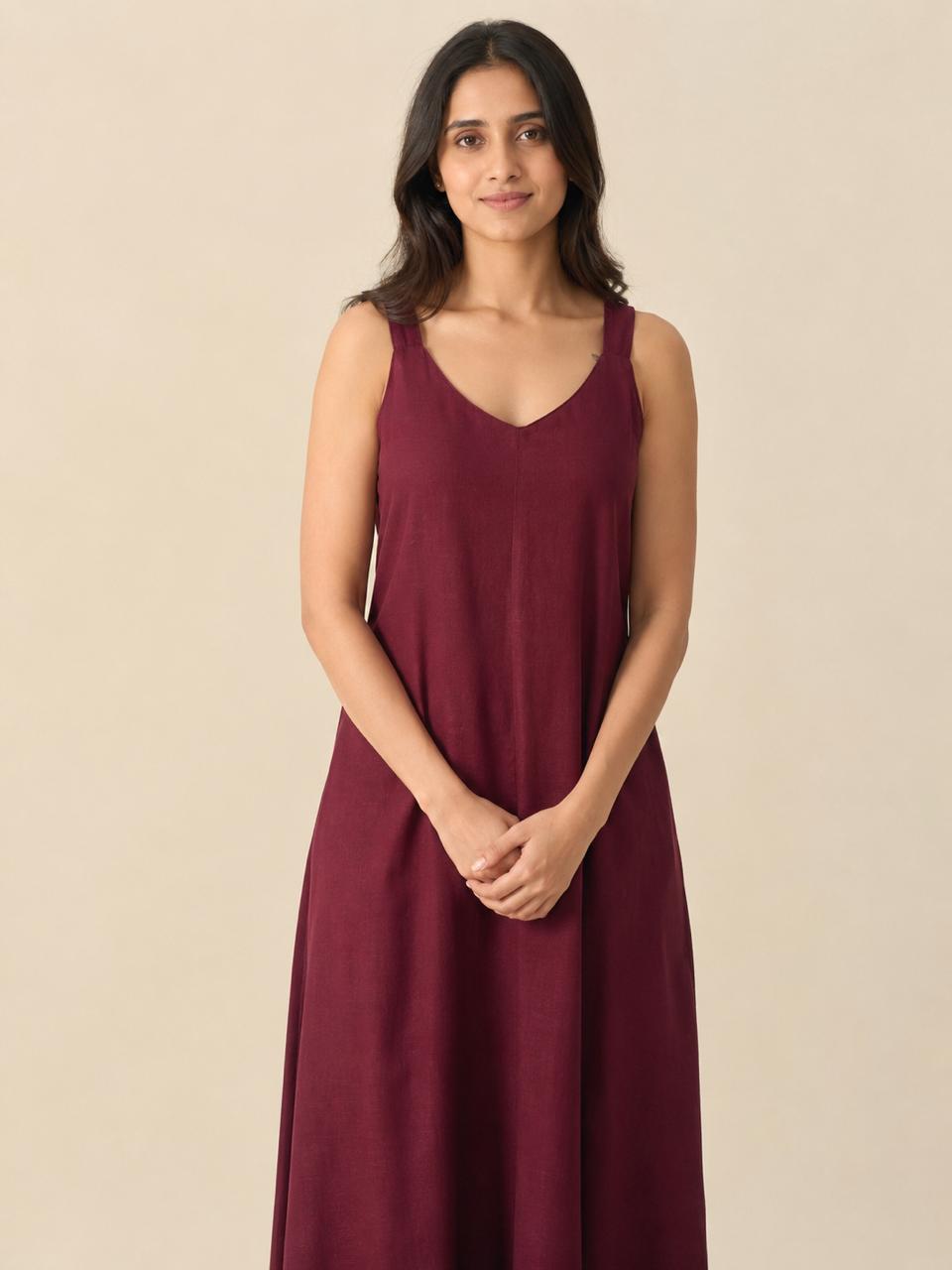 Front view of the Dhyana sleeveless Osho maroon rayon meditation robe